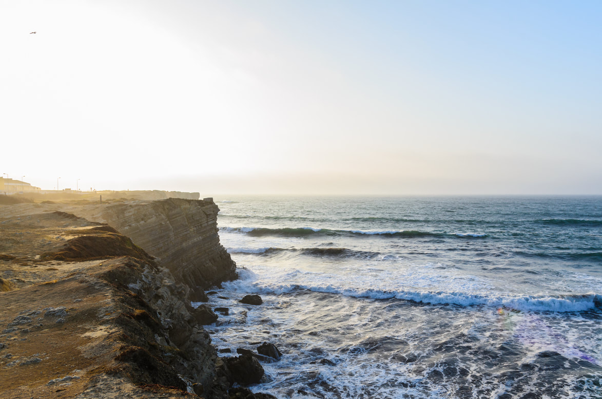 Atlantische kust bij Peniche